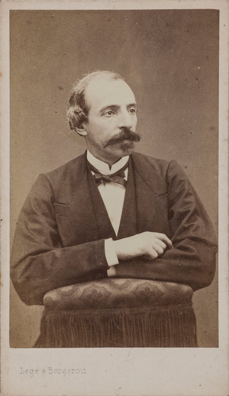 Portret van de componist Émile Jonas door Photo studio Legé and Bergeron.