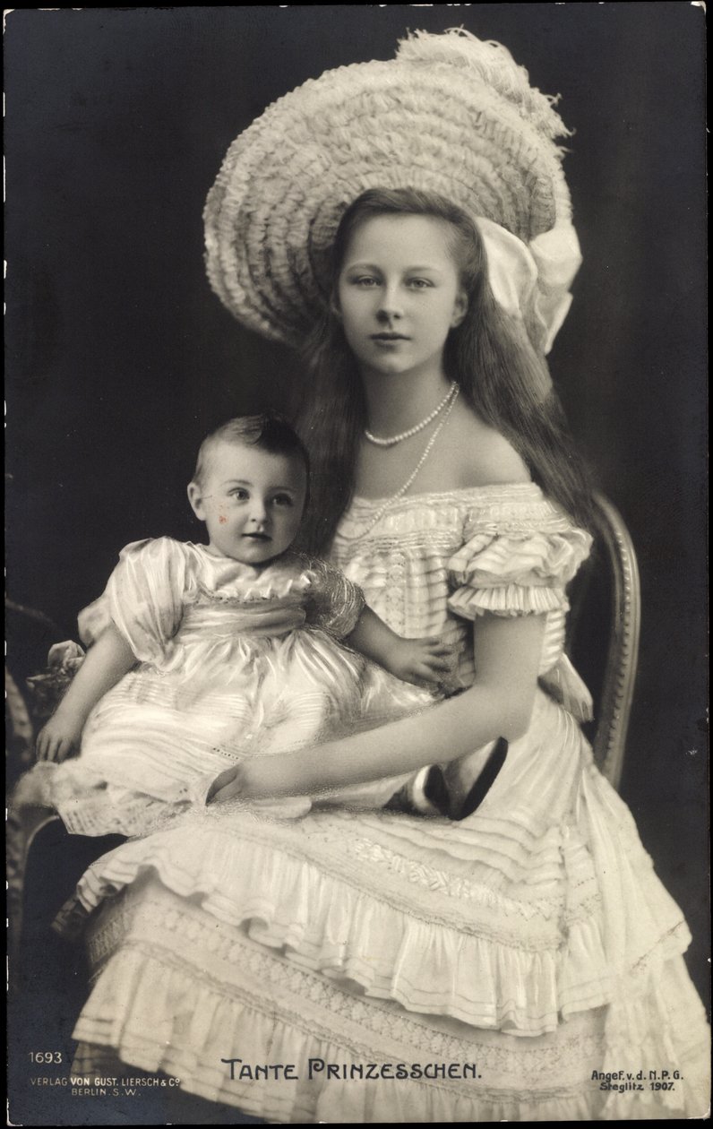 Tante Prinzesschen, Prinses Luise van Pruisen door Photographer German
