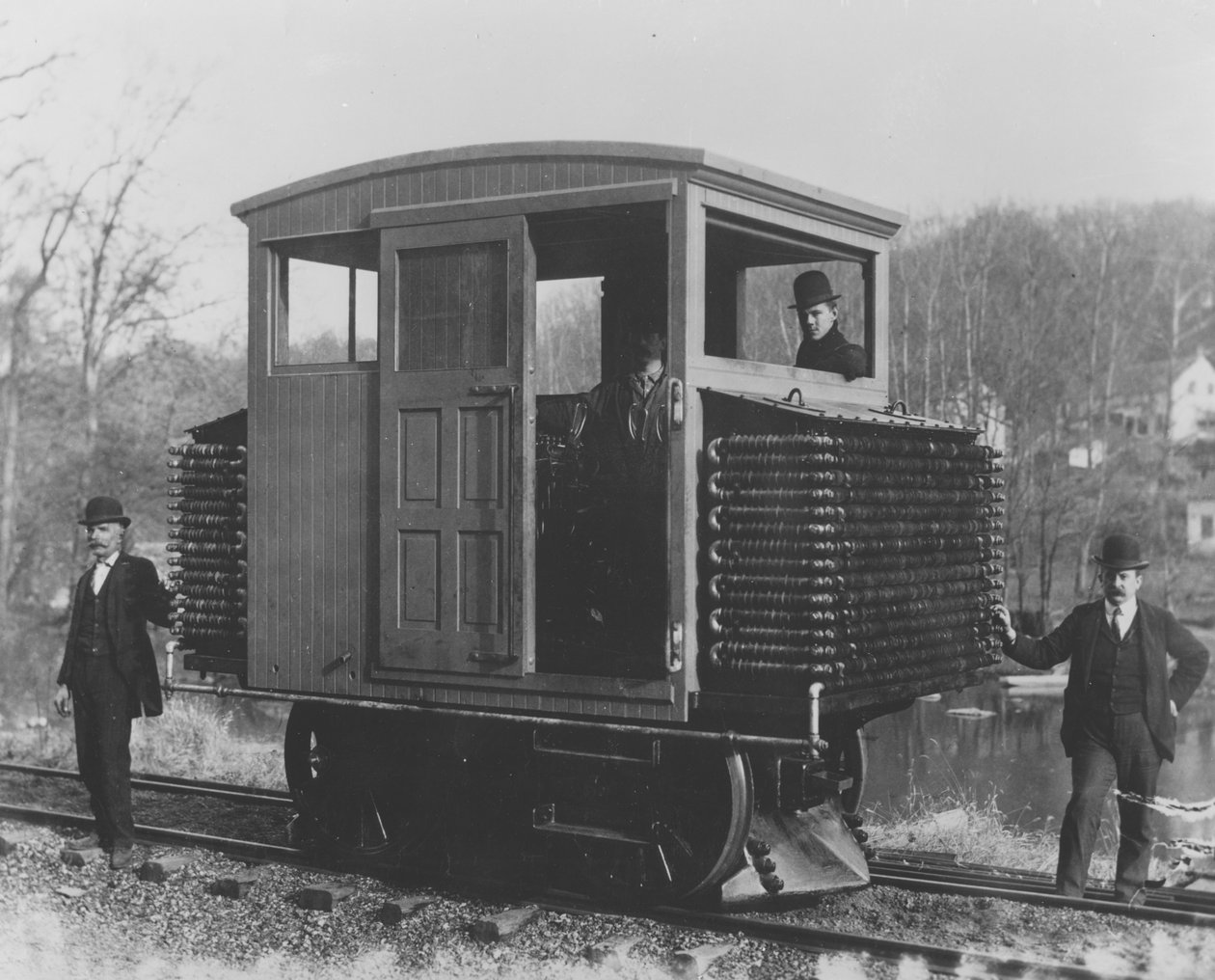 Tractiemotor ontworpen door Mr. Alfred I. du Pont, 1905 door Pierre A. Gentieu