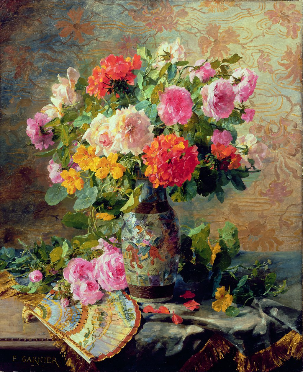 Vaas met Bloemen en een Waaier door Pierre Garnier