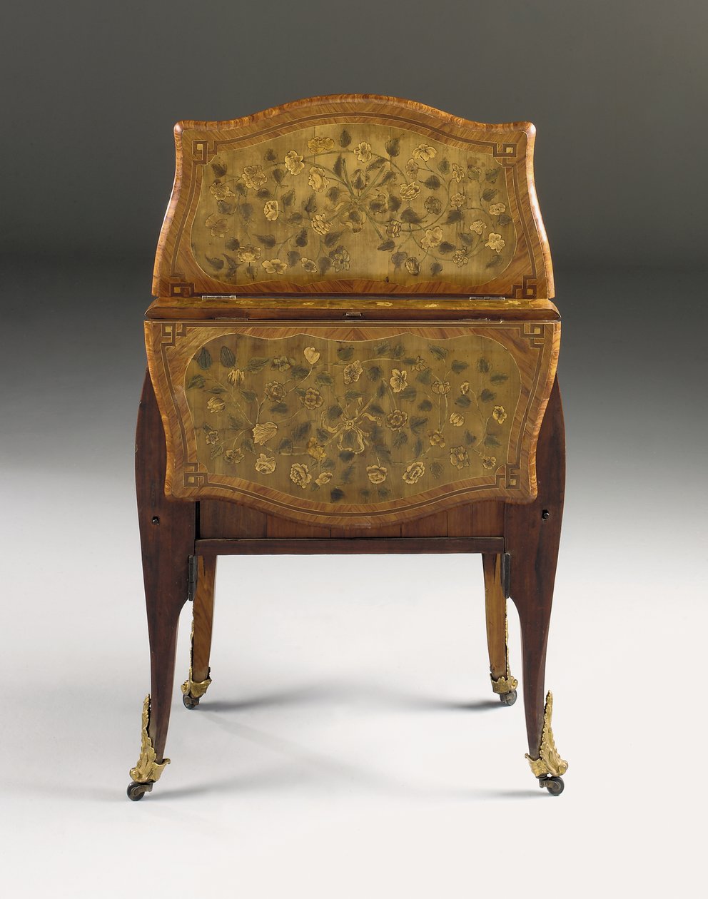 Louis XV commode, c.1765-70 door Pierre Roussel