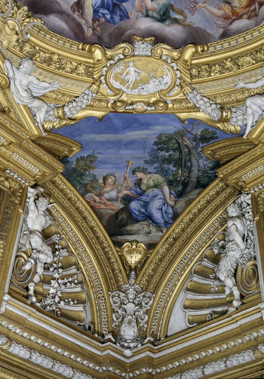 De Sala di Apollo detail van pendentief met de muzen Thalia en Clio (detail) door Pietro da Cortona