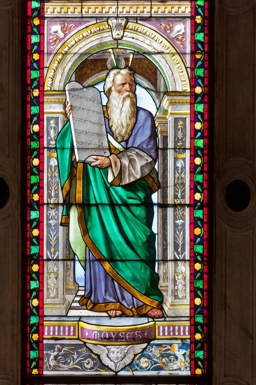 Genua, Duomo (Sint-Laurenskathedraal), de Kapel van Sint-Jan de Doper: glas-in-loodramen door Pompeo Bertini door Pompeo Bertini