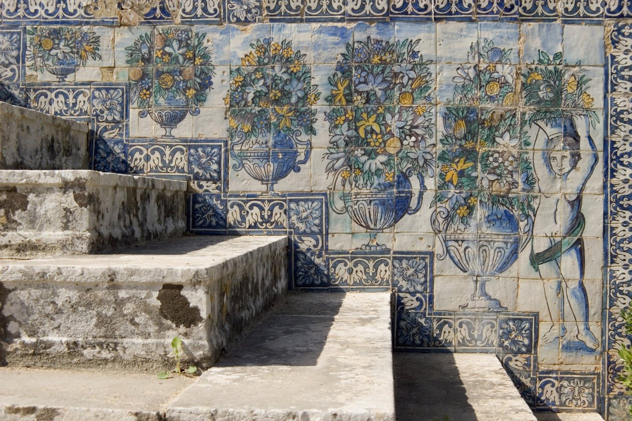 Azulejos tegels in de paleistuinen door Portuguese School