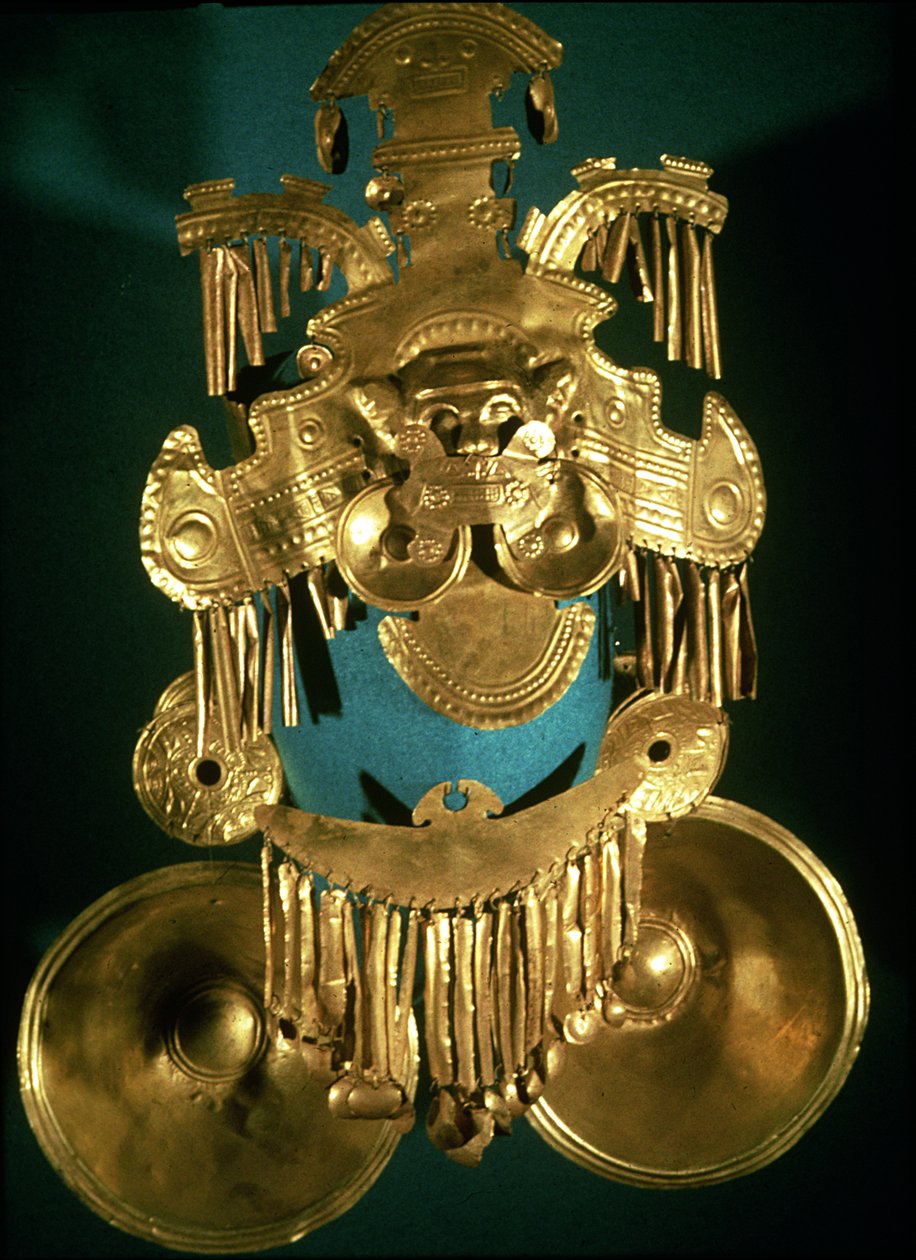 Borstornament van de Calima-regio, Colombia, c. AD 500-1500 door Pre Columbian