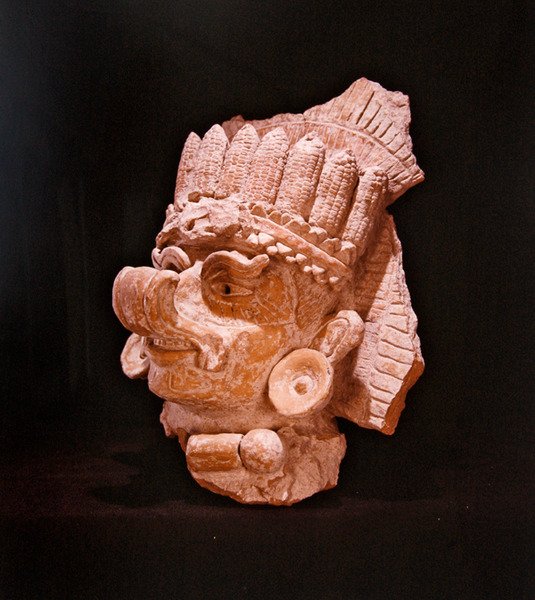 Hoofddeel van een grote urn, Oaxaca door Pre Columbian Pre Columbian
