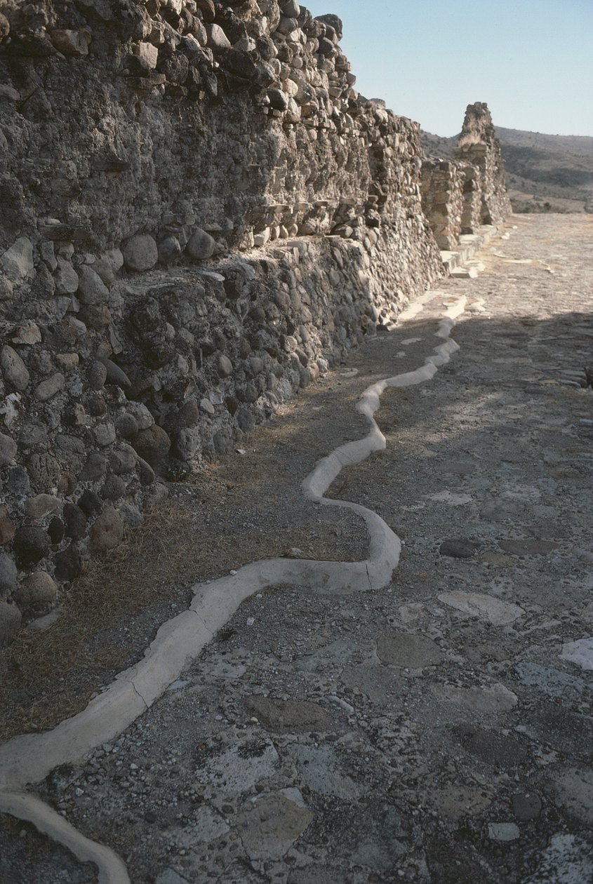 Resten van de stadsmuren, Late Post-Klassieke Periode door Pre Columbian