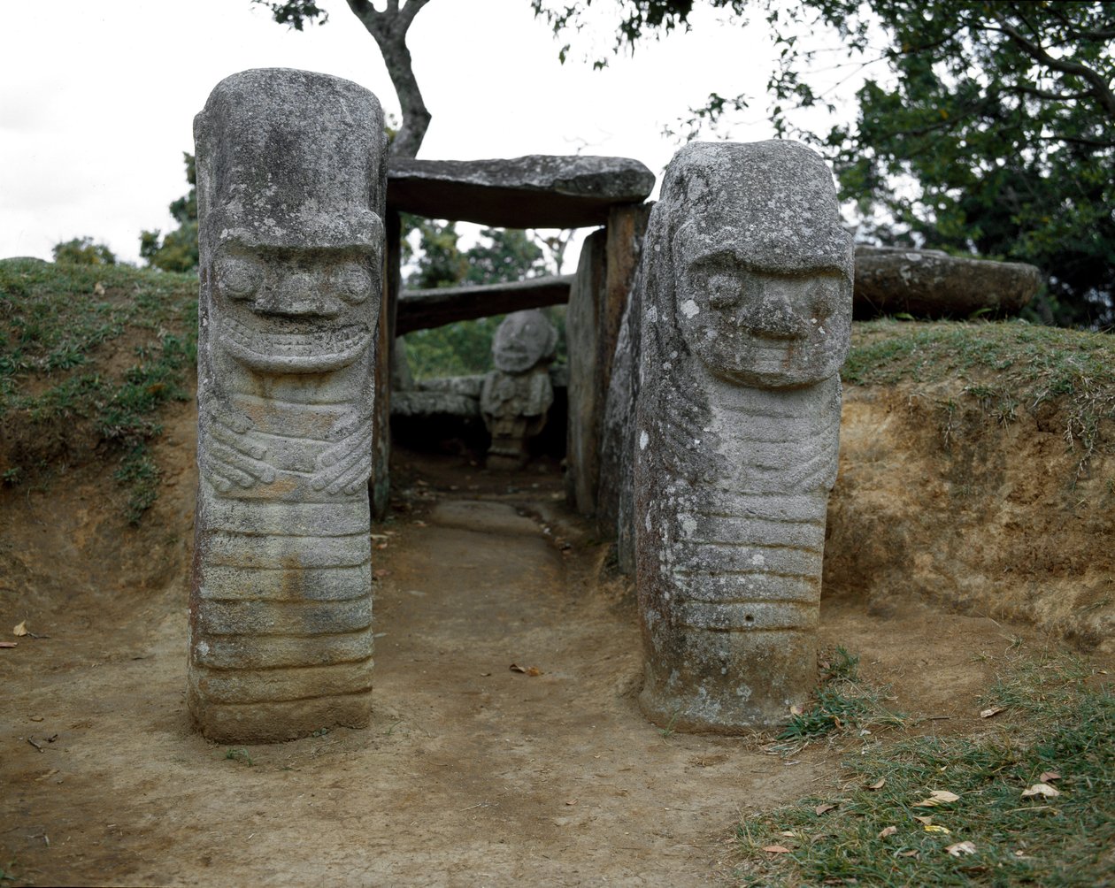 Megalithisch beeldhouwwerk van zoomorfe kariatiden door Pre Columbian Pre Columbian