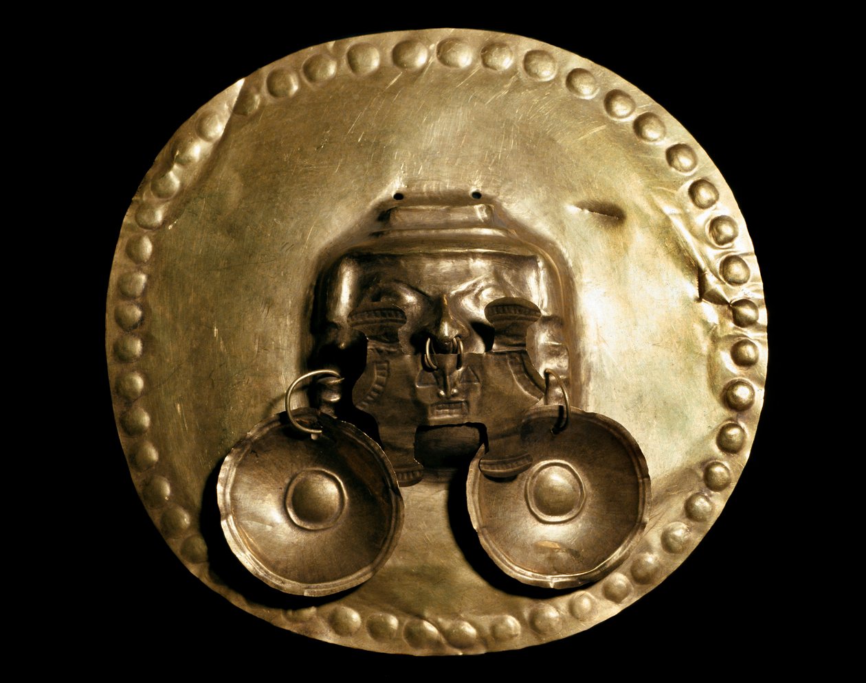 Precolumbiaanse beschaving Calima: gouden borstplaat door Pre Columbian Pre Columbian