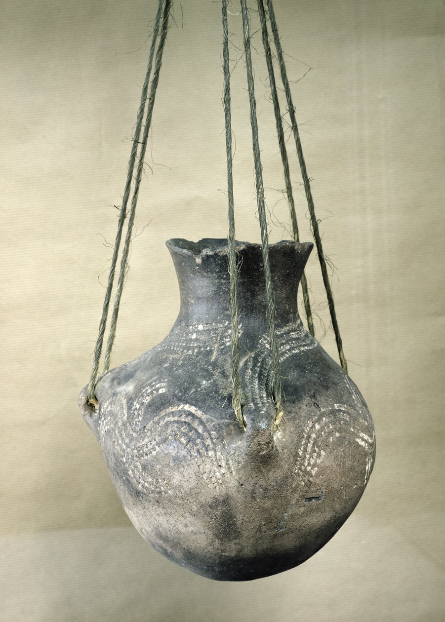 Vaatwerk met lintstijl decoratie, van Belloye-sur-Somme, Donau-Neolithicum, ca. 3500 v.Chr. door Prehistoric
