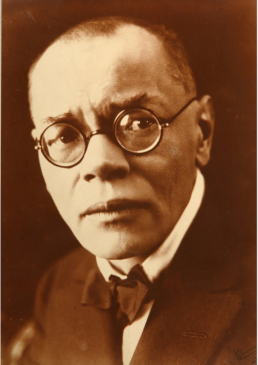 Portret van de auteur Aleksey Mikhailovich Remizov (1877-1957). Foto door Pyotr Ivanovich Shumov (1872-1936) door Pyotr Ivanovich Shumov