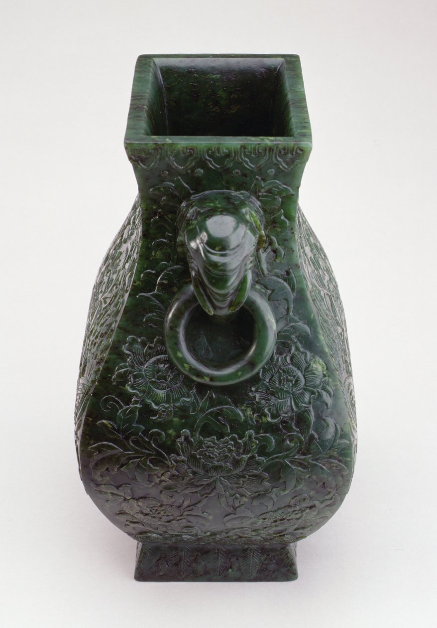 Keizerlijke Vaas van Brons Fang Hu Vorm, Qianlong Periode (1736-96) (jade) door Qing Dynasty Chinese School