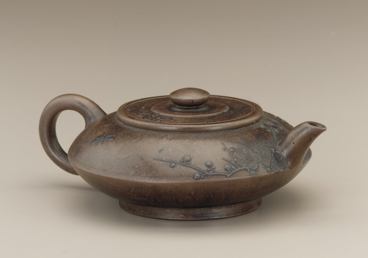 Theepot met valse markering van Gong Chun, Yixing, Jiangsu provincie door Qing Dynasty Chinese School
