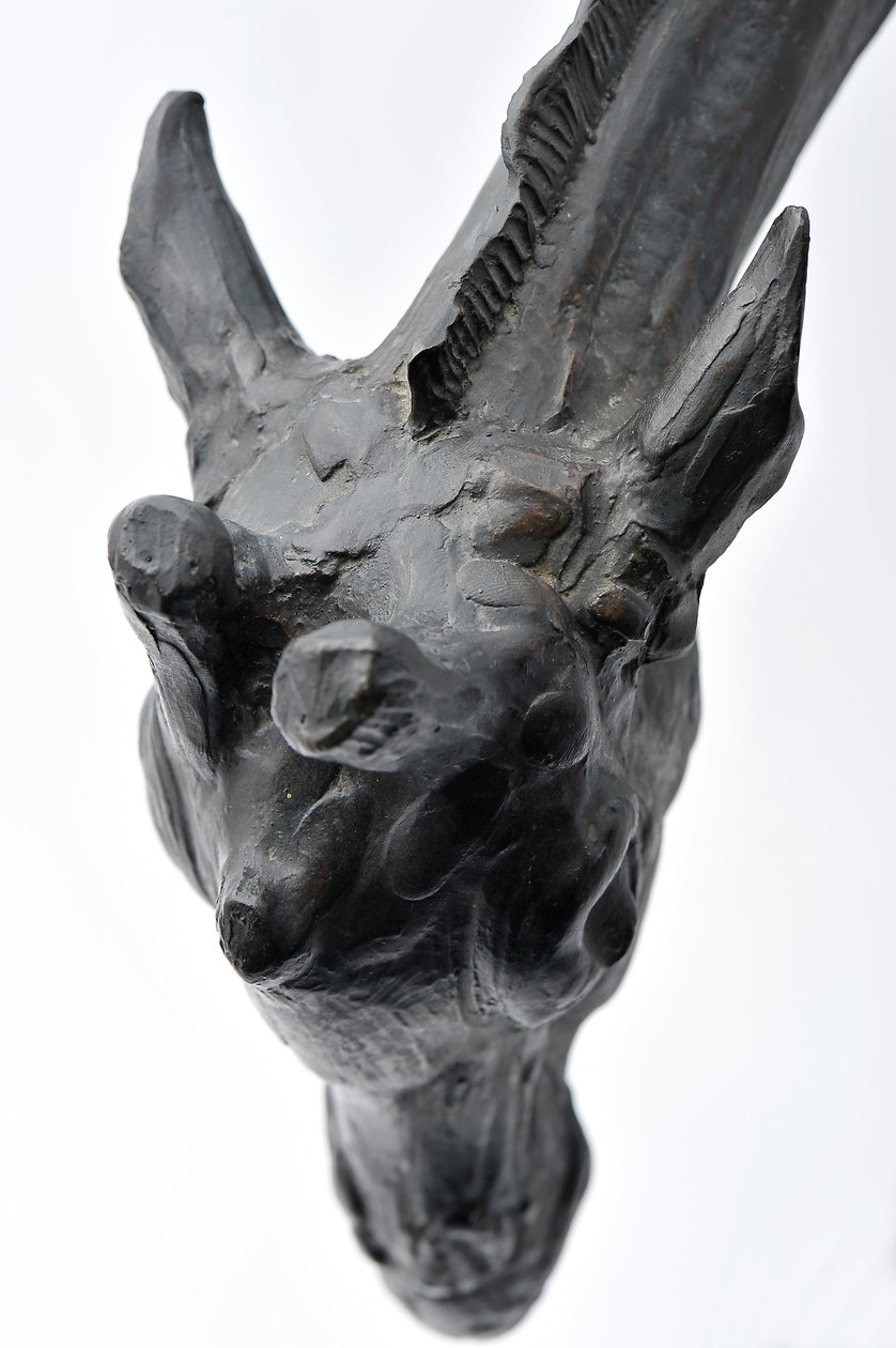 Grote Giraffe met Gebogen Hoofd, gemodelleerd 1909-10, gegoten voor 1913 door Rembrandt Bugatti