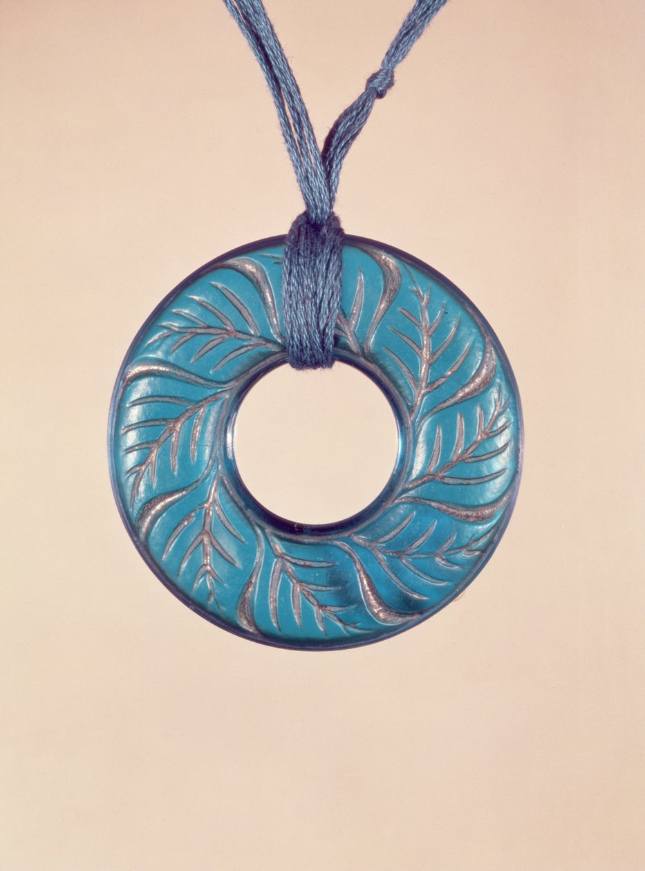 Hanger met satijnen afwerking door Lalique, c.1902 door Rene Jules Lalique