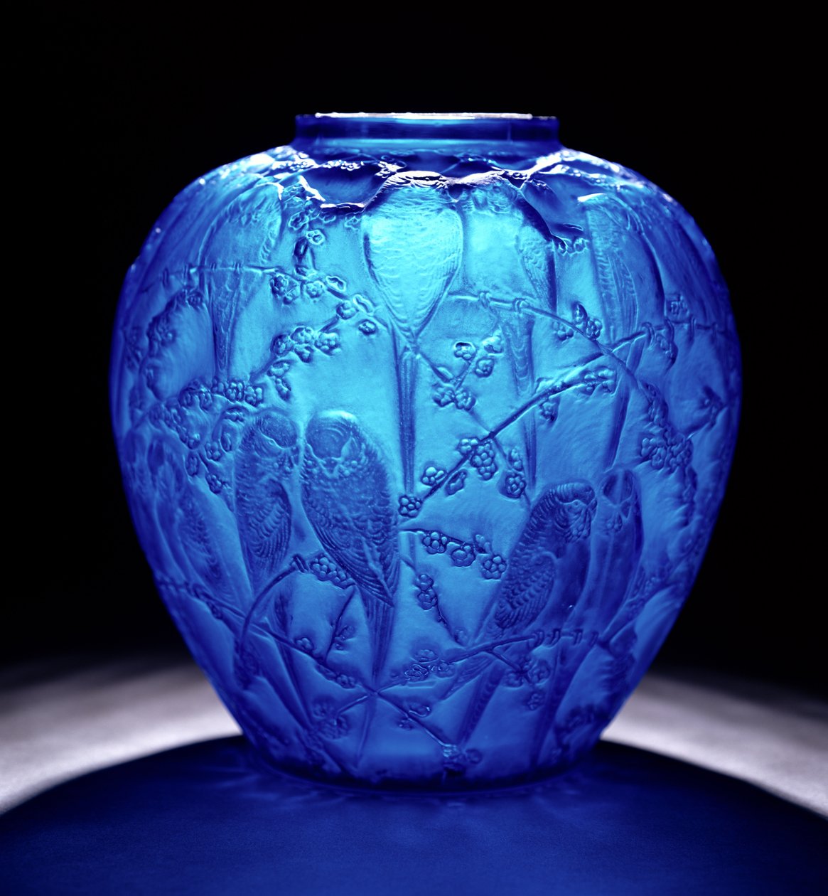 Perruches Electric Blue Vaas door Rene Jules Lalique