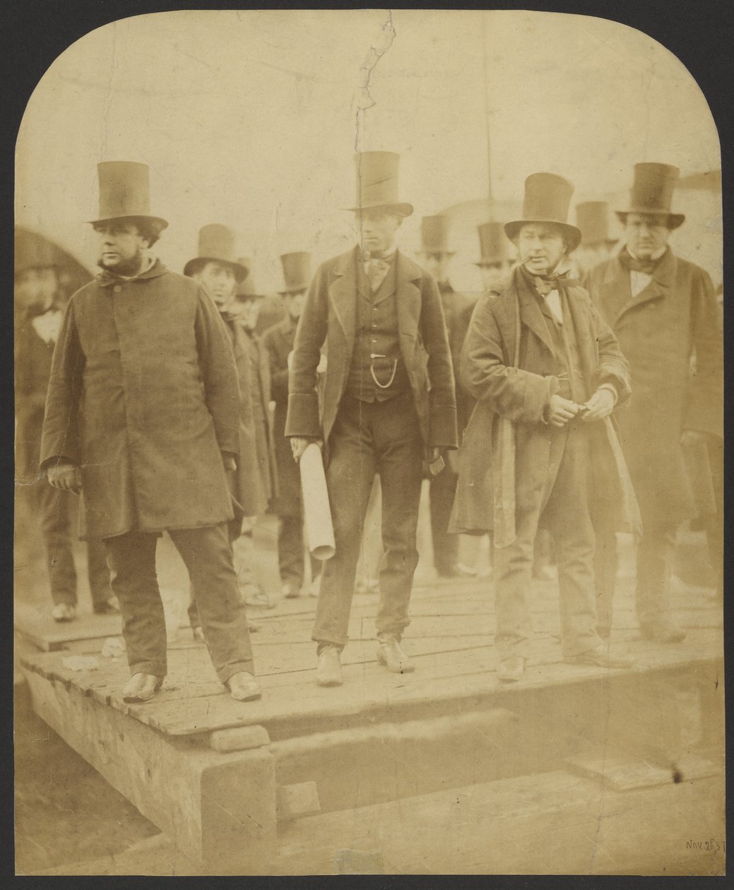 [Groepsportret: J. Scott Russell, Henry Wakefield, Isambard Kingdom Brunel, Lord Derby] door Robert Howlett