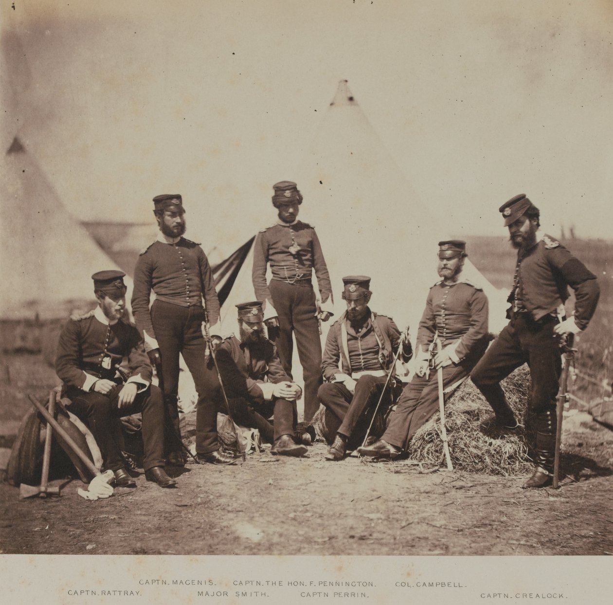 Officieren van het 90e (Perthshire Vrijwilligers) (Lichte Infanterie) Regiment of Foot, uit een album van 52 foto