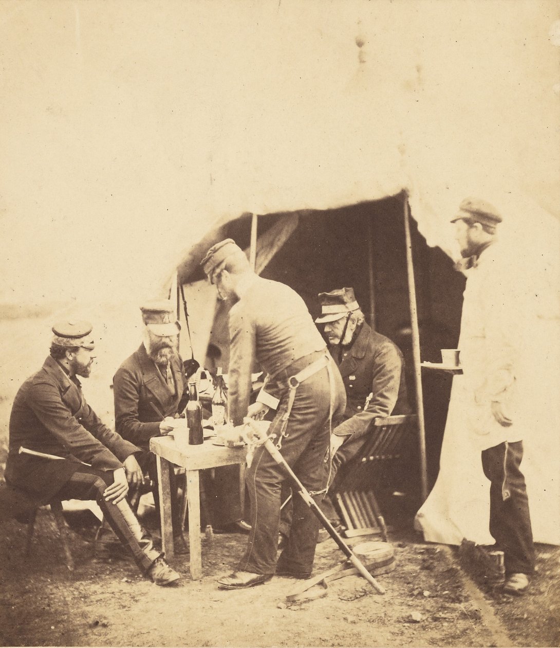 Generaal-majoor Garrett en officieren van het 46e door Roger Fenton