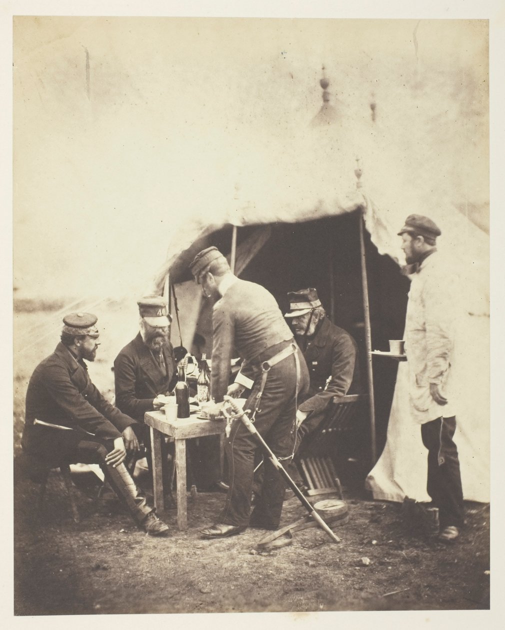 Generaal-majoor Garrett en officieren van het 46e regiment door Roger Fenton