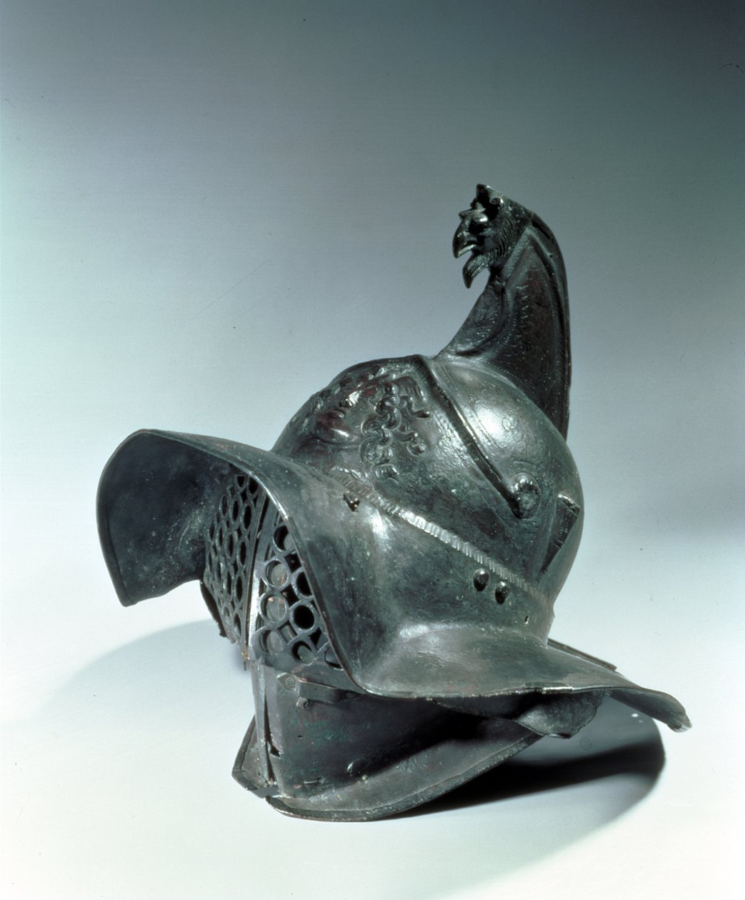 Bronzen Helm van Thracische Gladiator, Romeins, 1e eeuw na Christus door Roman