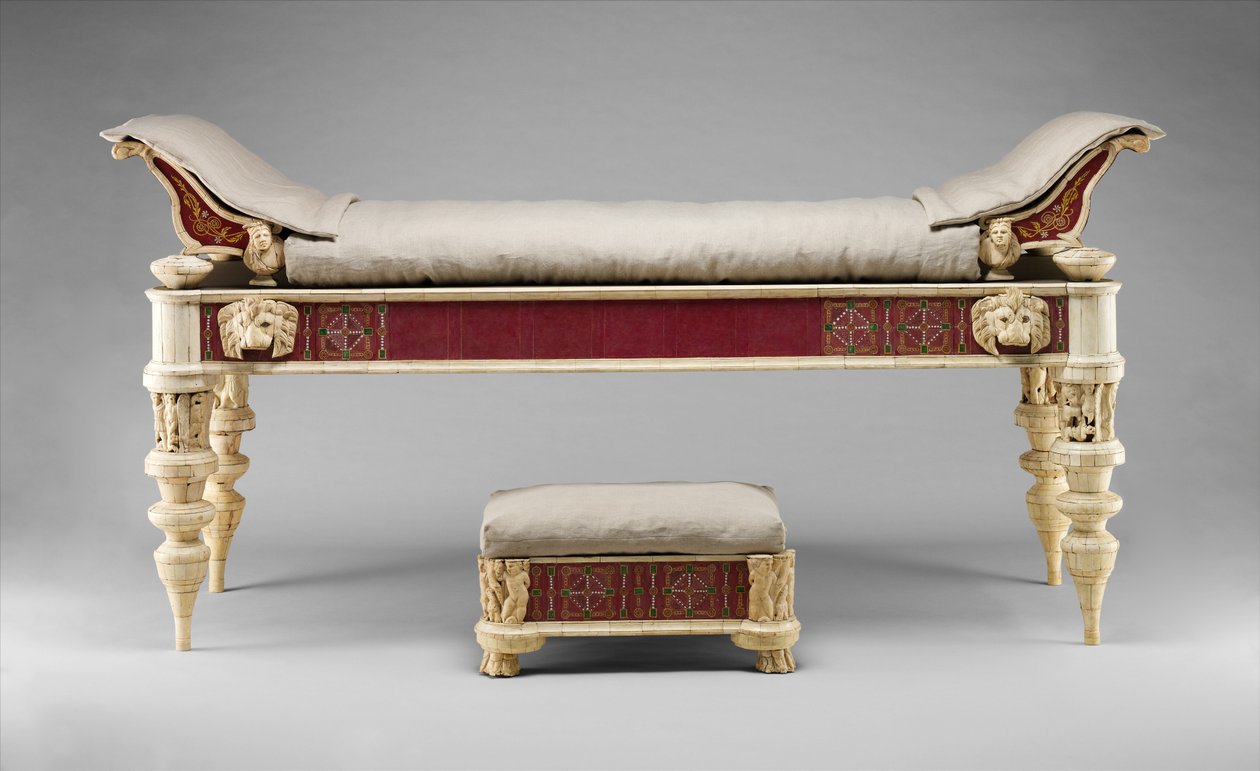 Bank en voetenbank met gebeeldhouwde versieringen en glazen inlays, ca. 100 AD door Roman