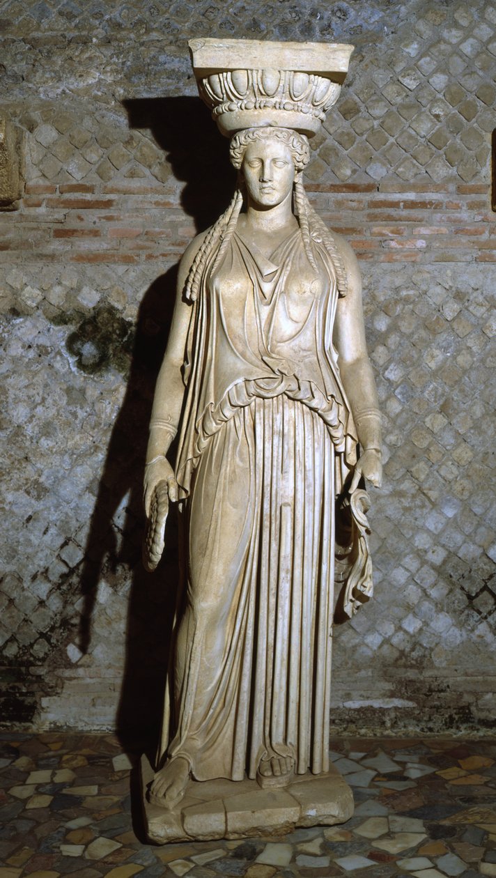 Kore, kopie van een kariatide van het Erechtheion in Athene door Roman