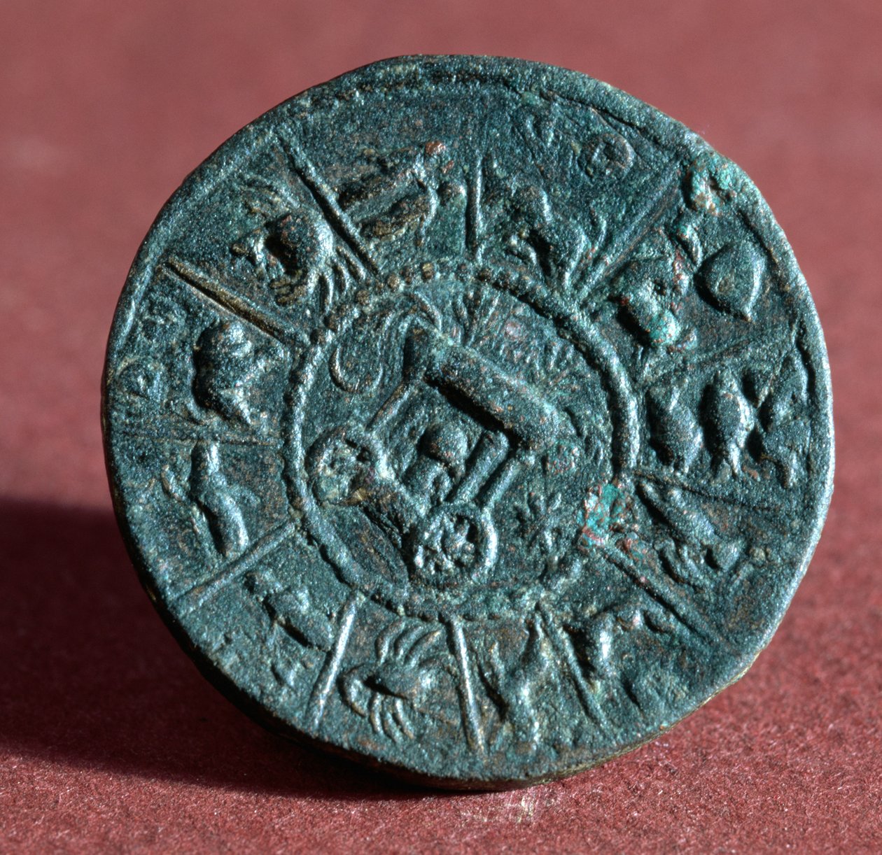 Medaille met 12 tekens van de dierenriem, van Belkis of Zeugma door Roman