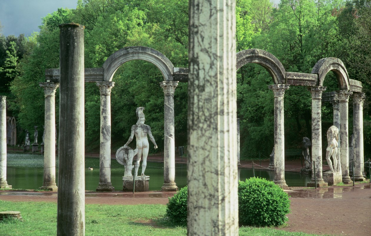 De noordelijke colonnade van het Canopus-kanaal, gezien vanuit het noorden door Roman