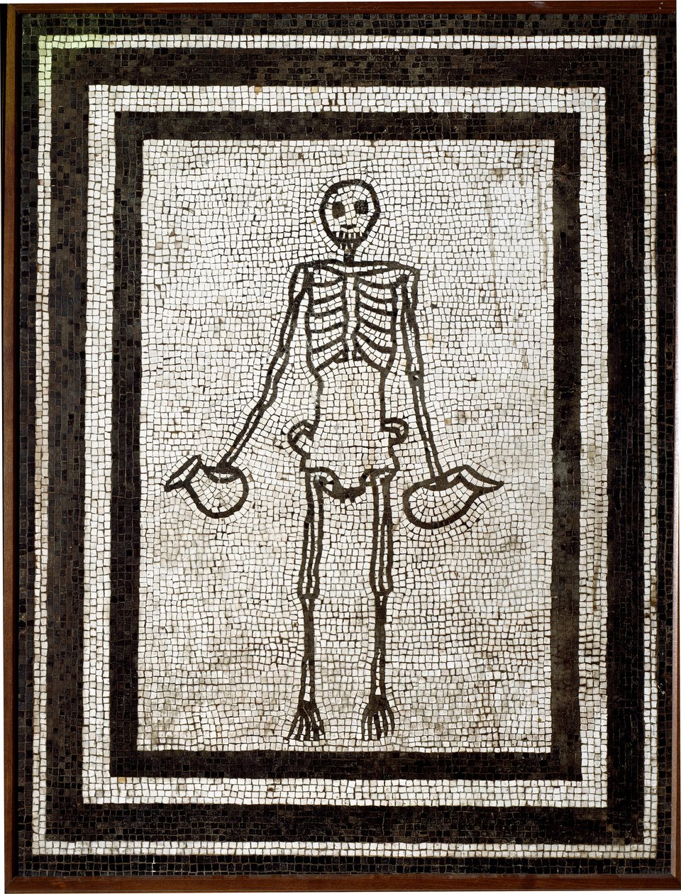 Romeinse kunst: skelet met askos. Mozaïek afkomstig uit de Vesuvius-regio. 4e stijl. 1e eeuw v.Chr. Dim. 91x70 cm Museo Archeologico Nazionale, Napels door Roman