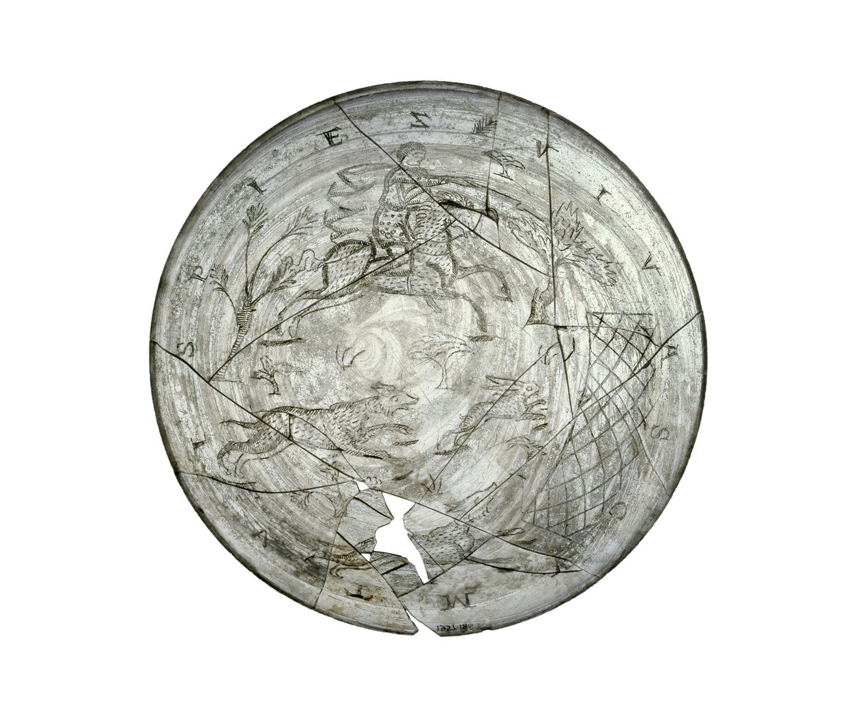 Wint Hill-kom, gegraveerd met een jachtscène, waarschijnlijk uit de Rijnland, Romeins, 4e eeuw (glas) door Roman
