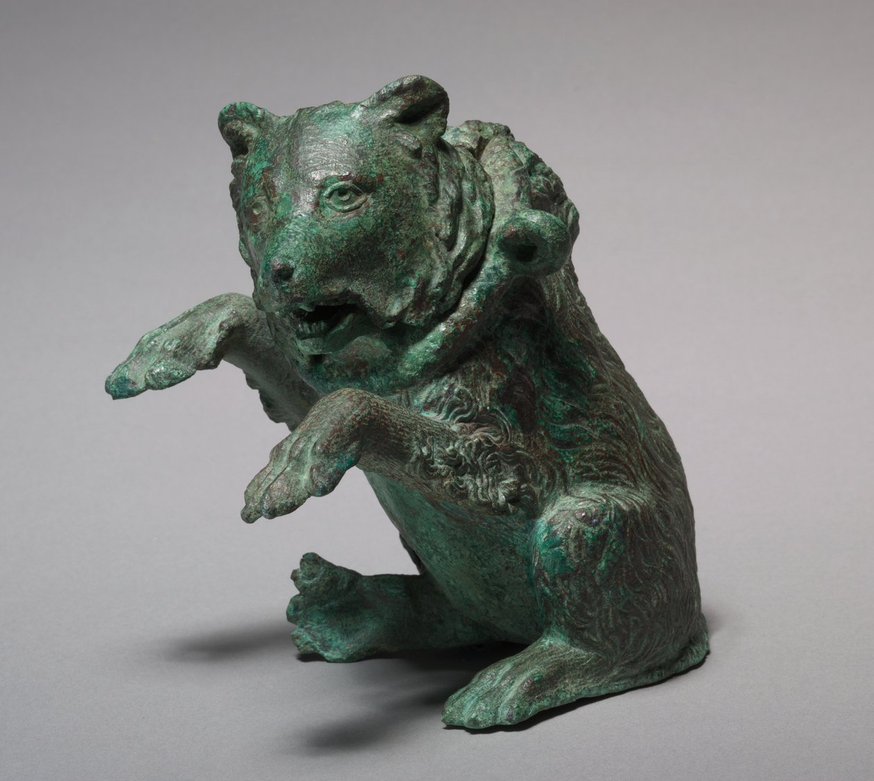 Olie Ampul in de Vorm van een Dansende Beer, 200s door Roman Imperial Period