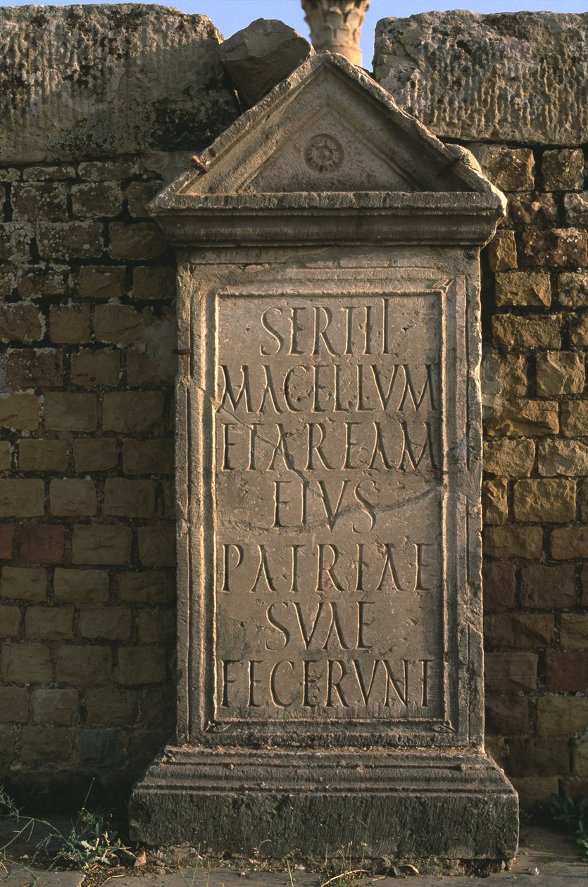 Stèle met een inscriptie op Sertius Markt Hoge Keizertijd door Roman Imperial Period