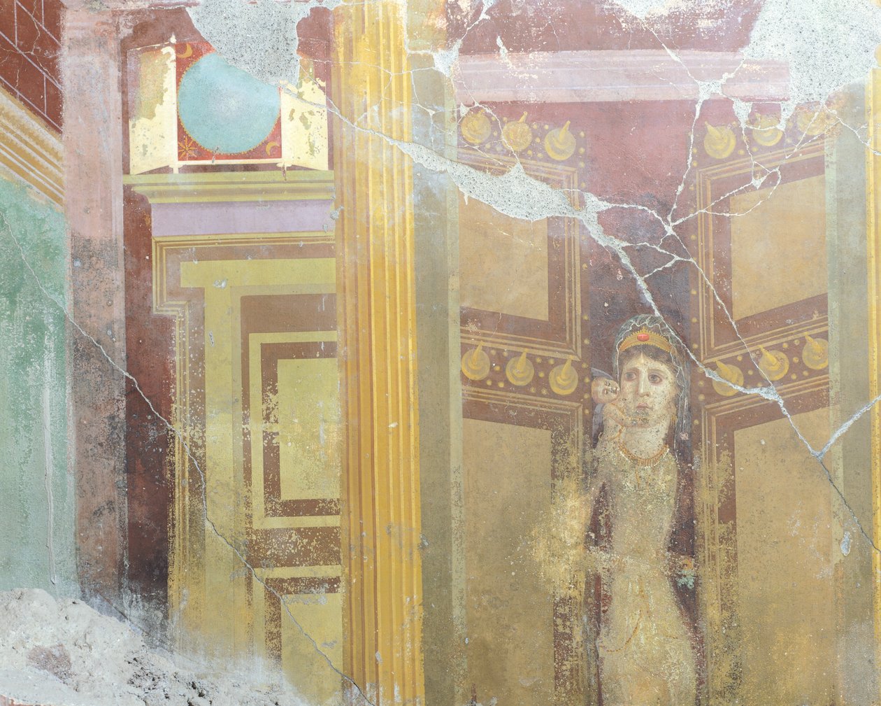 Fresco met faux architecturale decoratie en figuur van een vrouw, uit het Huis van Fabius Rufus, Pompeii, Campania, Romeinse beschaving door Roman Roman