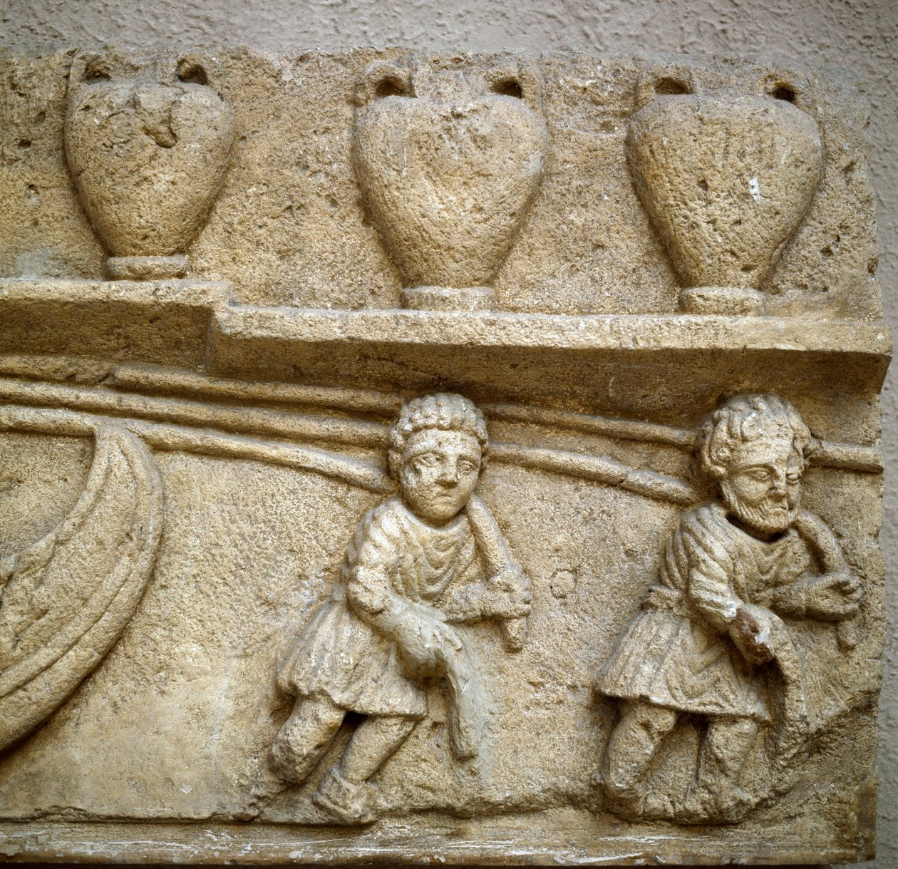 Romeinse kunst: het slepen van een boot geladen met vaten bestemd voor de handel (detail) door Roman Roman