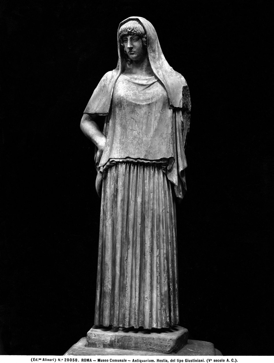 Standbeeld van Hestia door Roman Roman