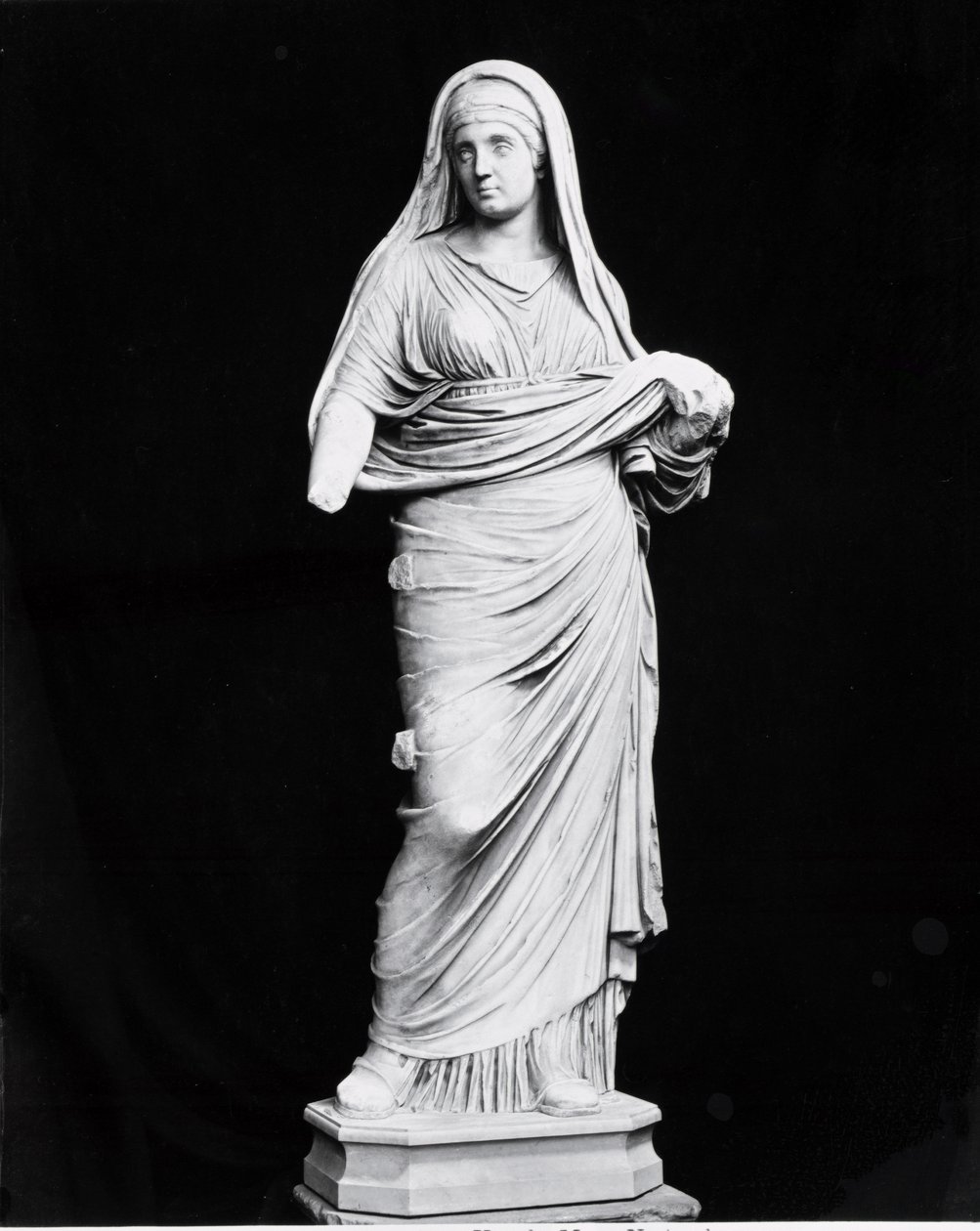 Vestaalse Maagd door Roman Roman