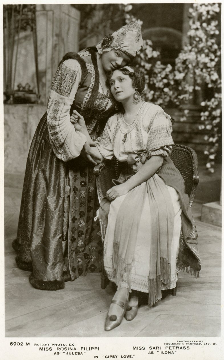 Rosina Filippi en Sari Petrass, actrices, ca. 1912 door Rotary Photo
