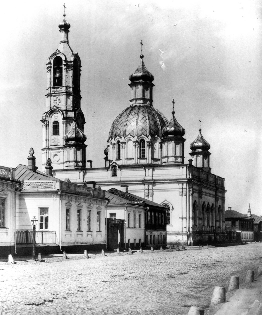 Kerk van de Ontslapenis, Moskou, 1857 door Russian Photographer