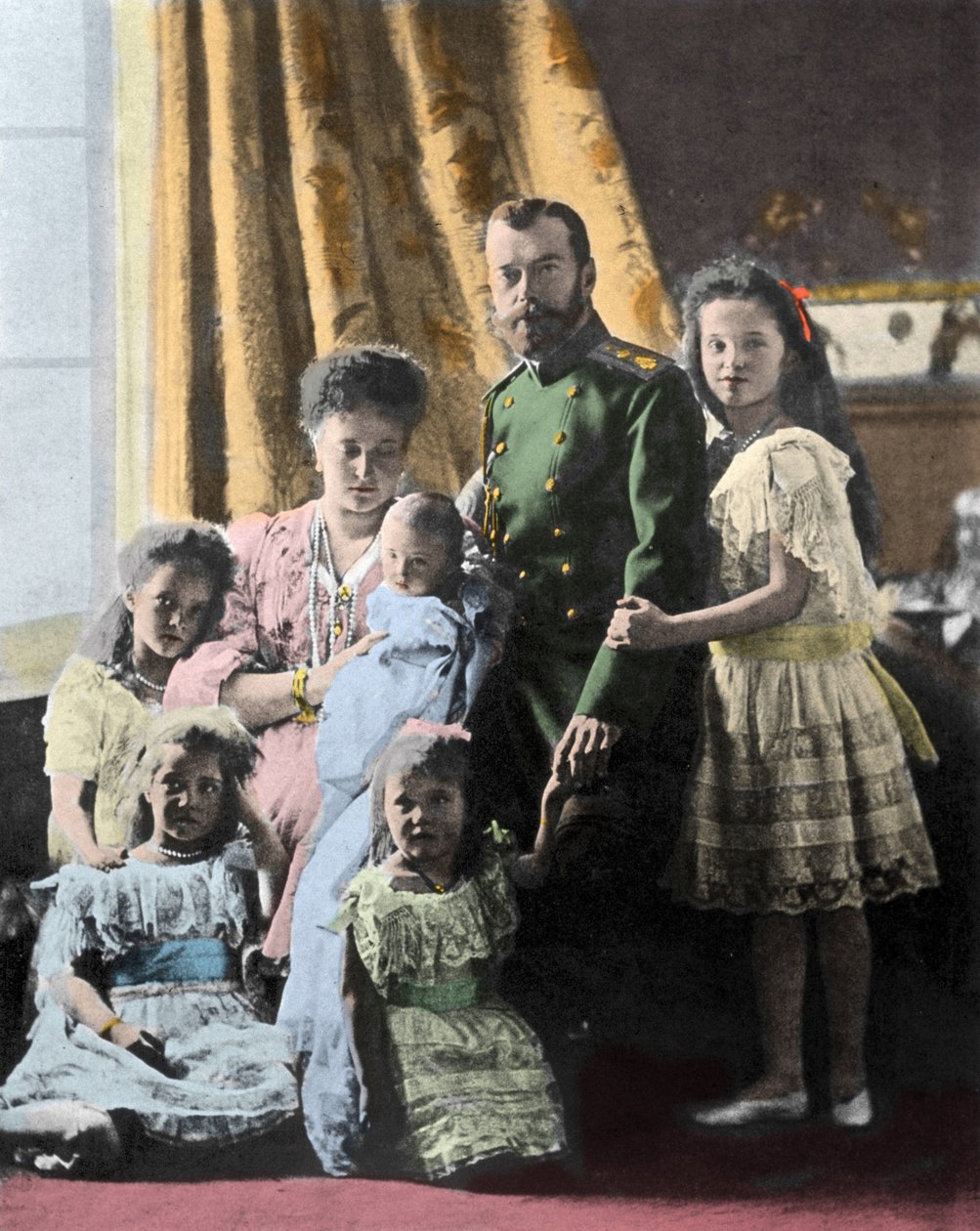 Familieportret van Tsaar Nicolaas II (1868-1918) van Rusland - Fotografie rond 1904-1905 door Russian Photographer