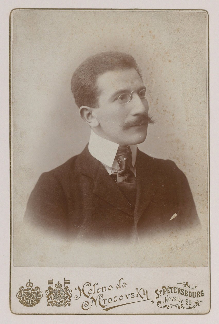 Portret van de schilder Leon Bakst door Russian Photographer
