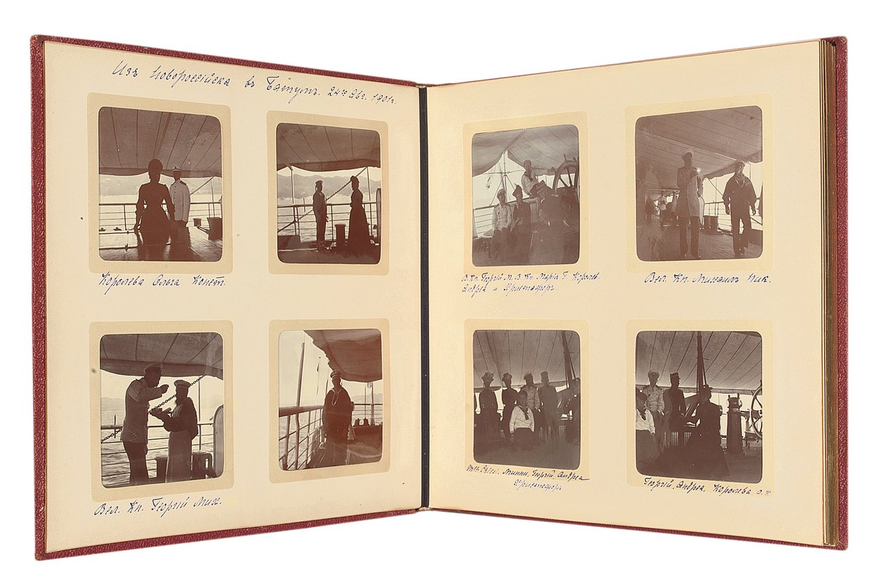 De Russische Keizerlijke Familie, pagina uit een album met foto