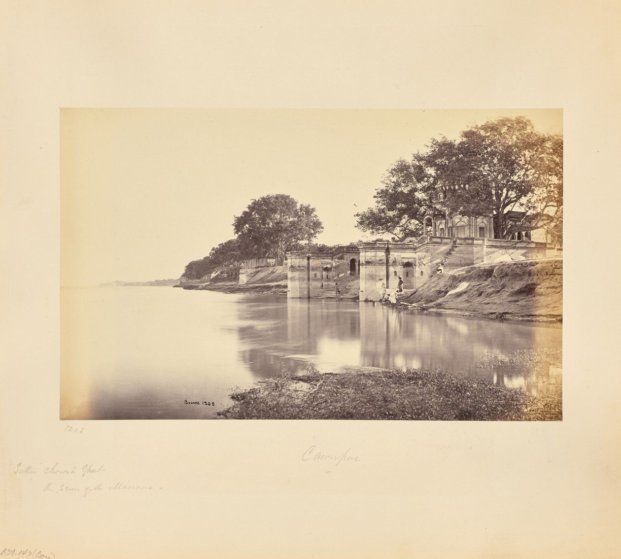 Cawnpore; Suttee Chowra Ghat, de plaats van het bloedbad door Samuel Bourne