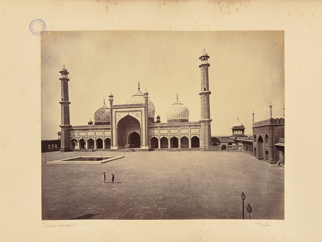 Delhi; de Jumma Musjid, de moskee en de vierkante binnenplaats door Samuel Bourne