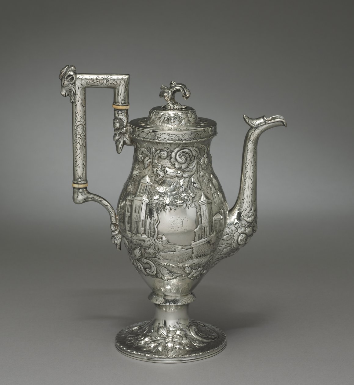 Neo-Rococo koffiepot, ca. 1840 door Samuel Kirk