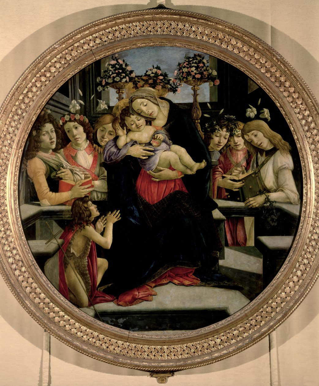Madonna en Kind met Engelen en St. Johannes de Doper door Sandro Botticelli