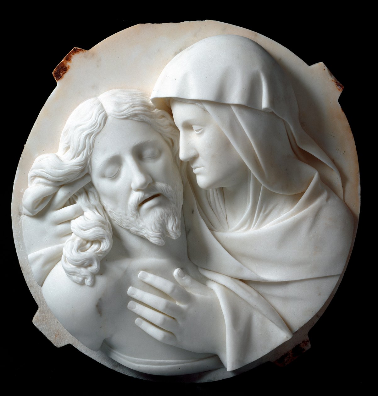 Pieta Marmeren beeldhouwwerk door Santo Varni (1807-1885) 1863-1870. Dim. 56x52x12 cm Uit de collectie van Prins Odon di Savoia. Genua, Galleria d