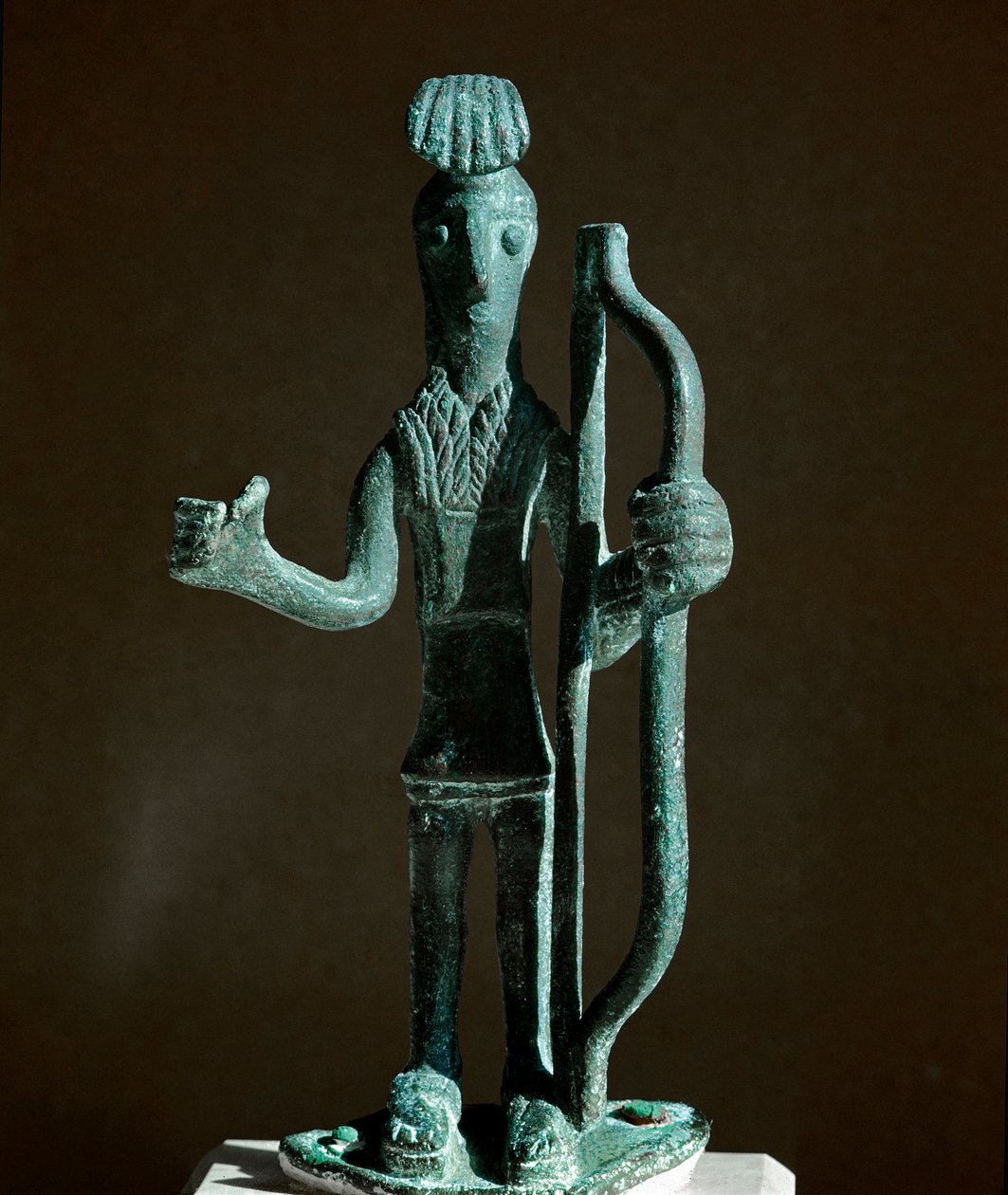 Nuragische cultuur: bronzen beeldje van een krijger die een boog spant (speer ontbreekt). 8e-7e eeuw v.Chr. door Sardinia Nuragic Civilization