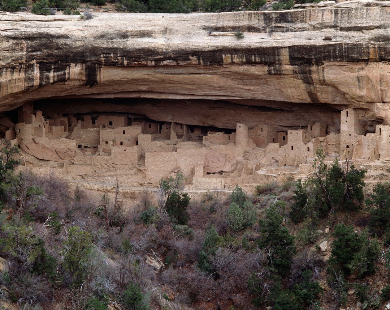 Uitzicht op de Cliff Palace site (1993, Fotografie) door School Anasazi