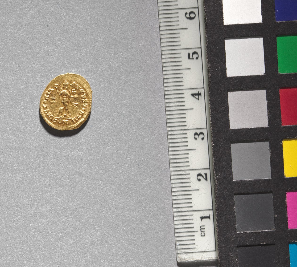 Solidus van Arkadios (achterzijde), 395-408 (goud) door School Byzantine